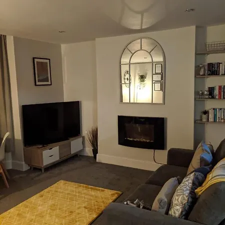 Sandalwood - By The Sea *